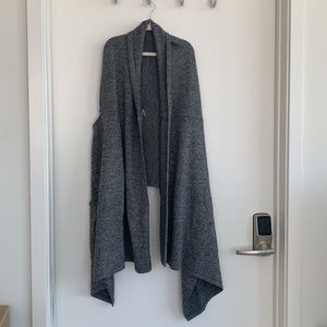 Lululemon Live Freely Wrap, Heather Gray OS, EUC